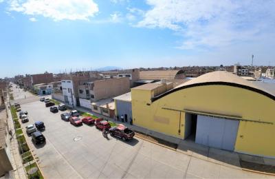 VENTA DE GRAN ALMACÉN EN CHICLAYO